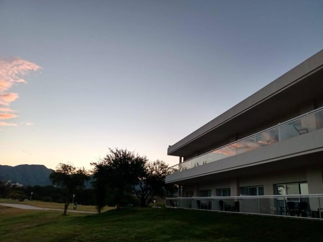 Hotel Cantera Respira Campo ポトレロ・デ・ロス・フネス エクステリア 写真