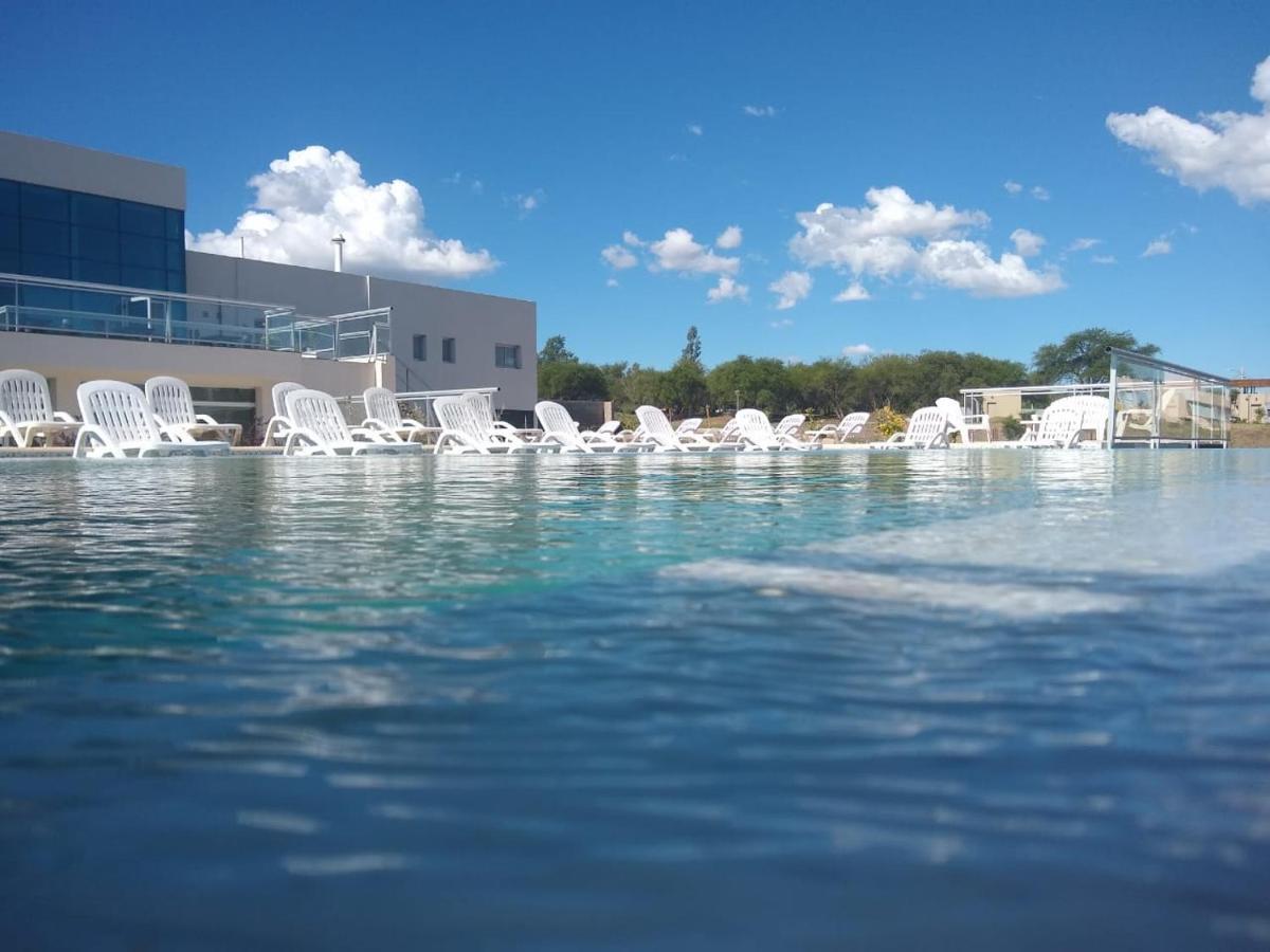 Hotel Cantera Respira Campo ポトレロ・デ・ロス・フネス エクステリア 写真