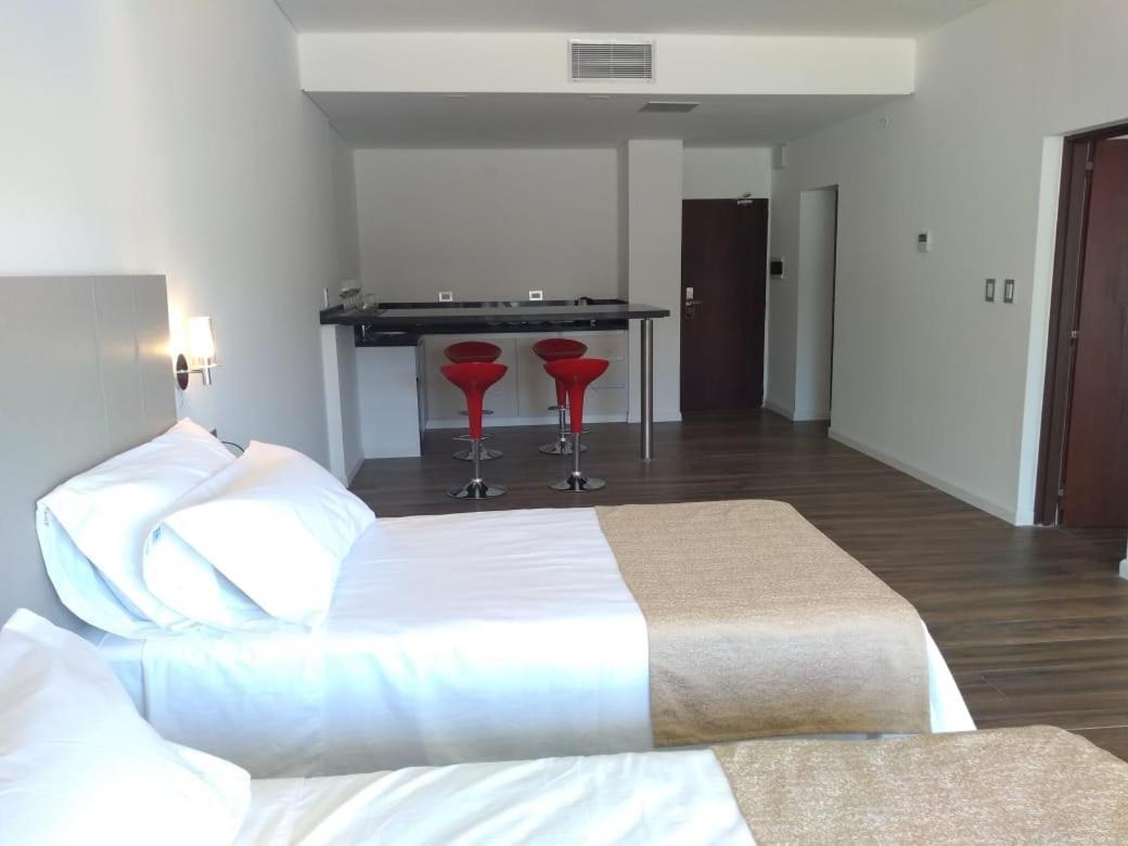 Hotel Cantera Respira Campo ポトレロ・デ・ロス・フネス エクステリア 写真